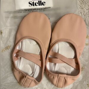 Stelle Soft Pink Kids Ballet Slippers, Ballet Shoes for little girls Size 13